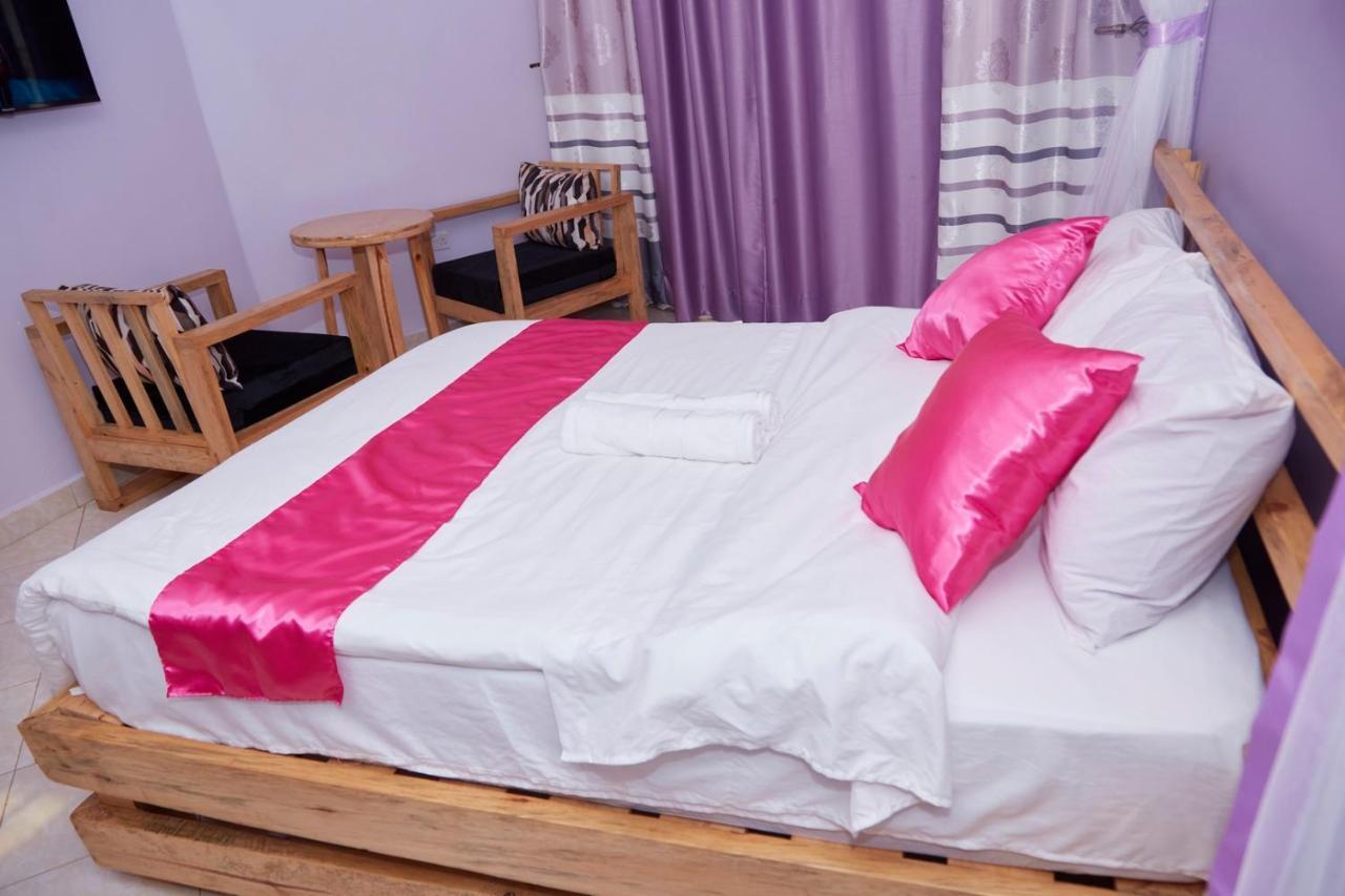 Westway Luxury Suites Mbarara Exteriör bild