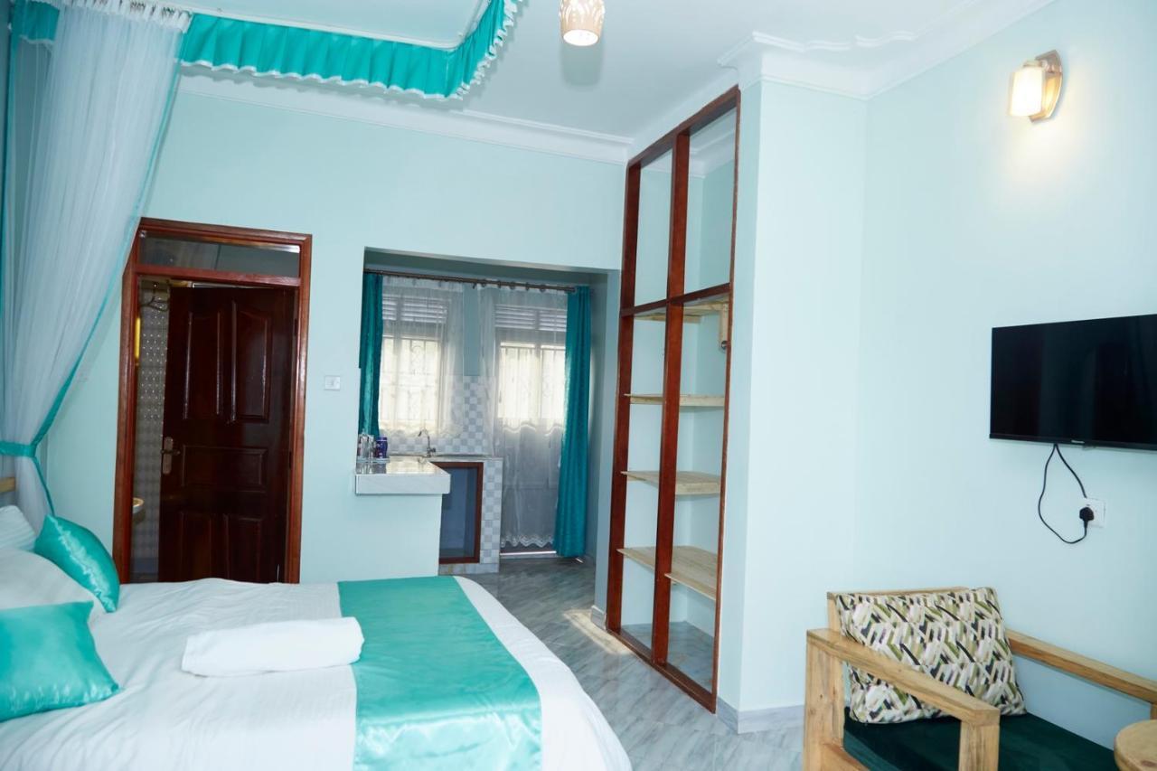 Westway Luxury Suites Mbarara Exteriör bild