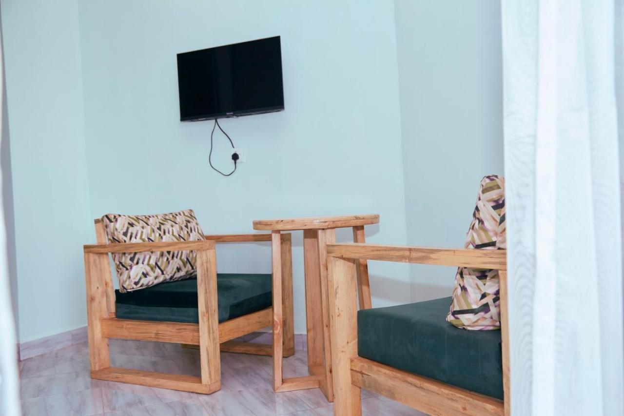 Westway Luxury Suites Mbarara Exteriör bild